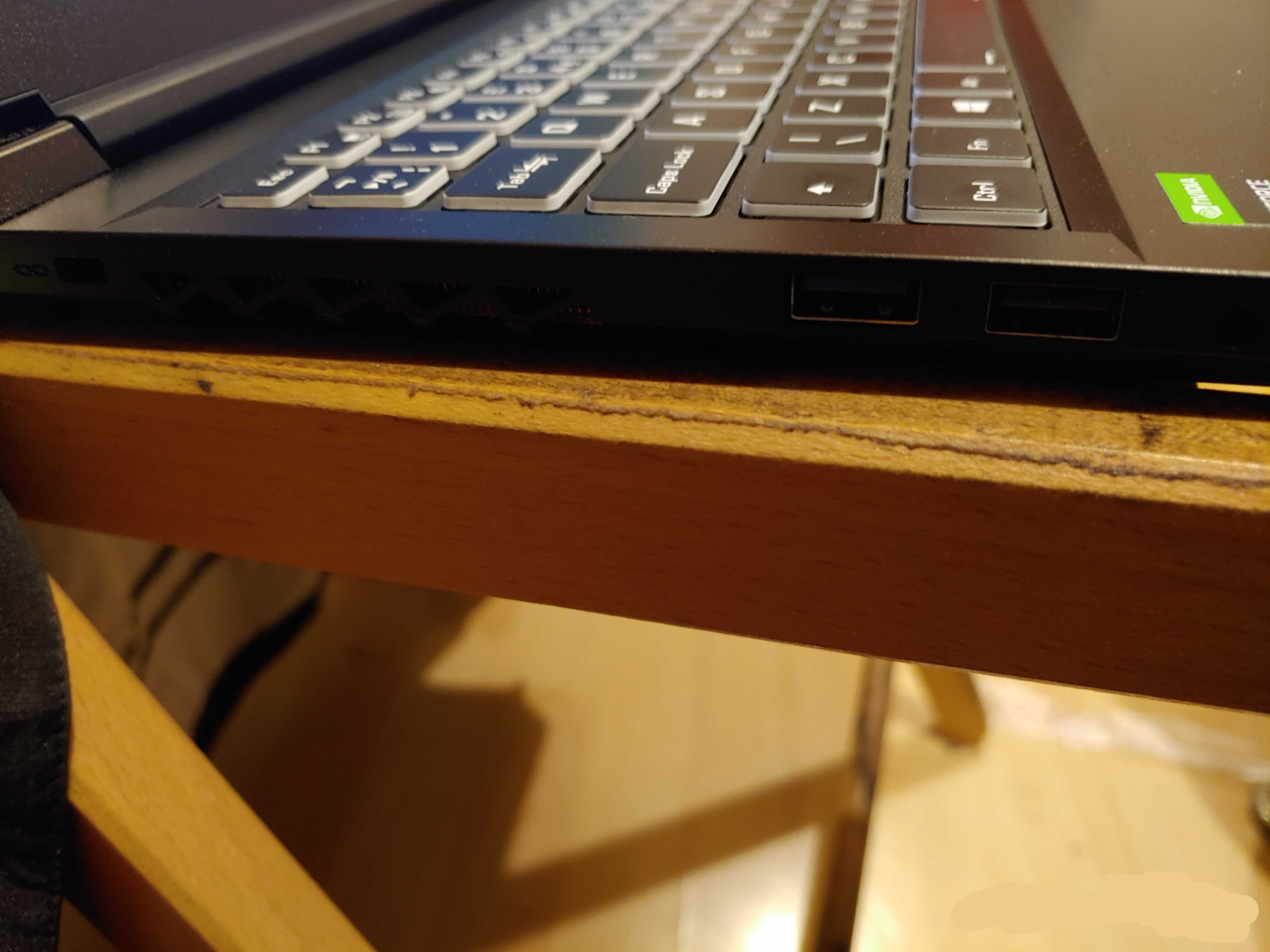 Laptop 4.jpg